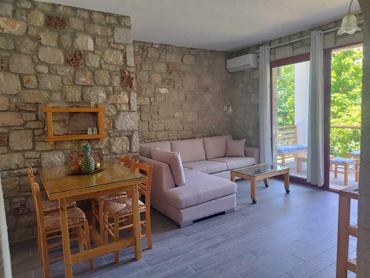 Tropical Garden Prime Apartment Faliraki